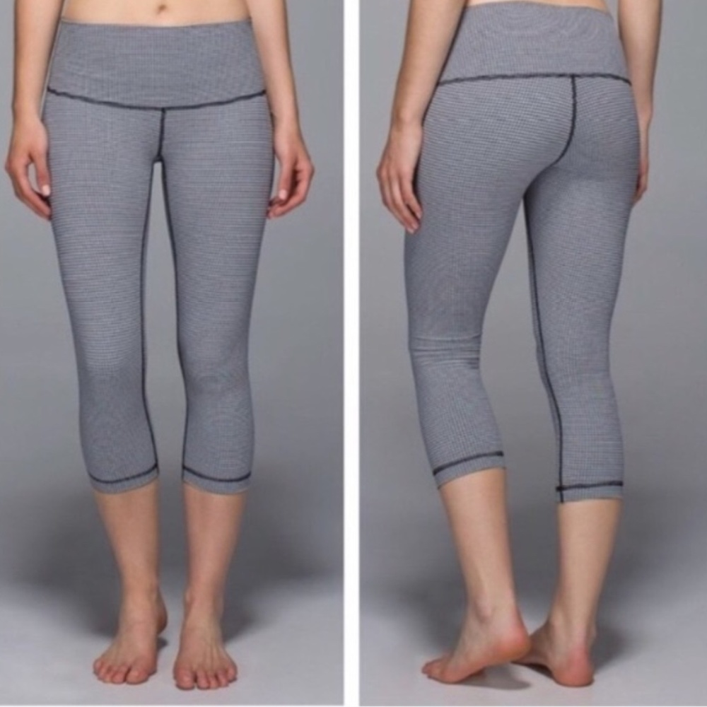 Lululemon Inkwell Gingham Capri Leggings Tight